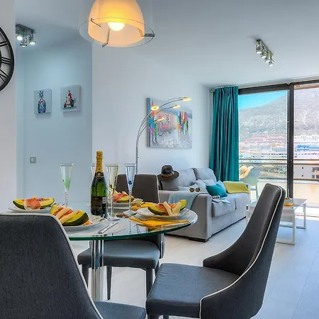 Modern Cristianos Center Apartmán *