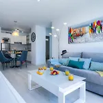 Modern Cristianos Center *
