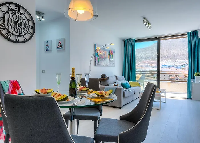 Modern Cristianos Center 公寓 *