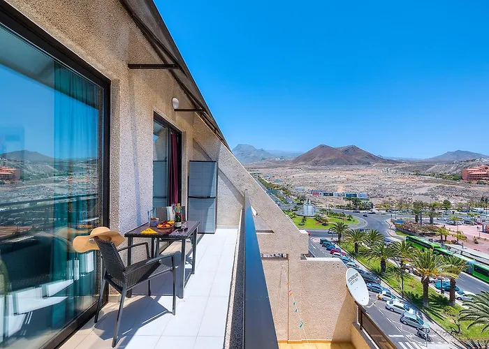 Modern Cristianos Center * 洛斯克里斯蒂亚诺斯