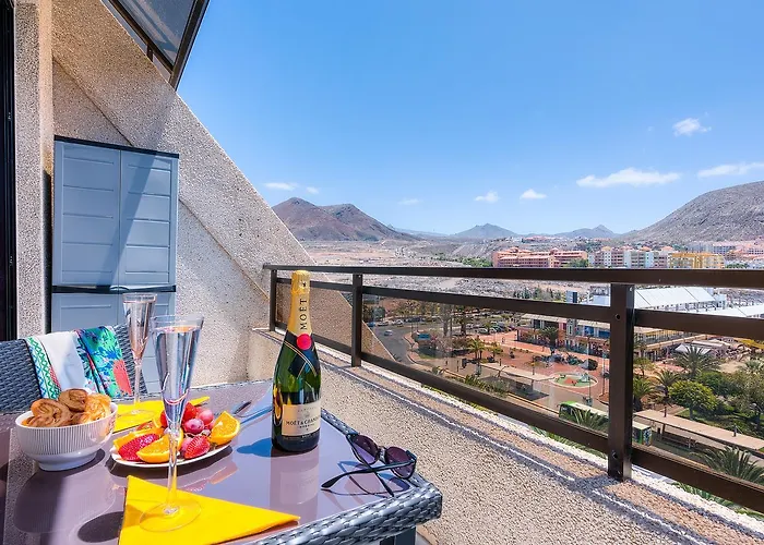 Modern Cristianos Center *