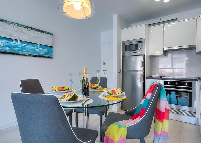 公寓 Modern Cristianos Center 洛斯克里斯蒂亚诺斯