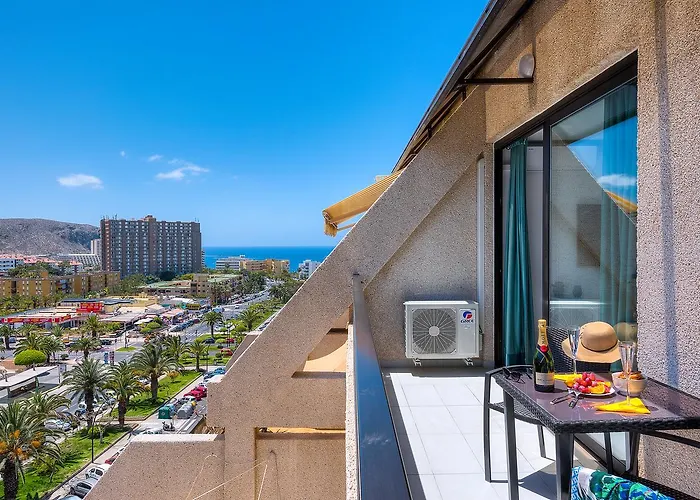 Modern Cristianos Center *