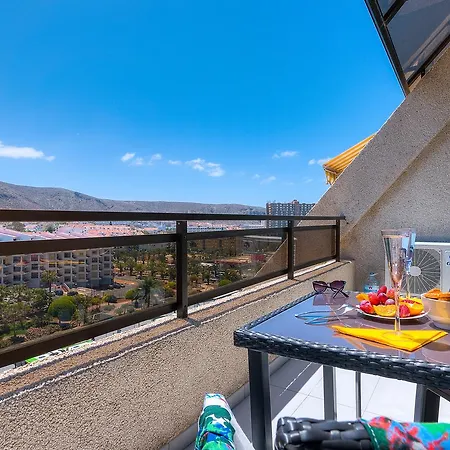 Modern Cristianos Center Los Cristianos (Tenerife)