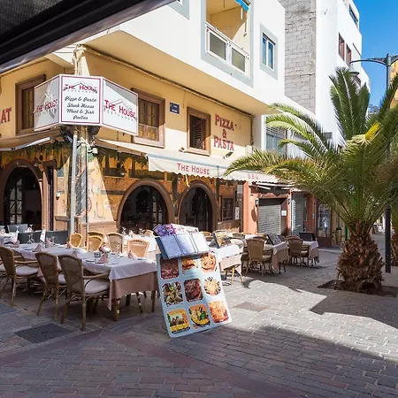 Modern Cristianos Center *