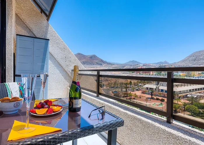 Modern Cristianos Center *