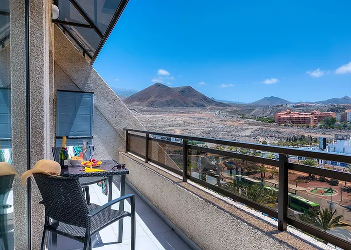 דירה Modern Cristianos Center *