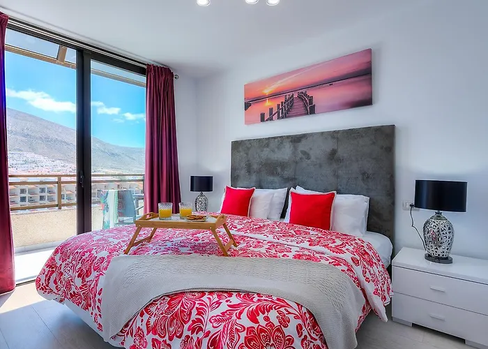 Modern Cristianos Center * לוס כריסטיאנוס